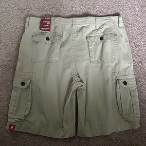 Arizona Jean Company Tan Cargo Shorts with Classic Fit